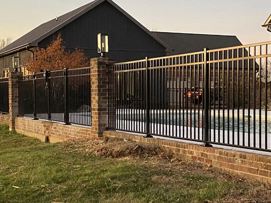 Residential Aluminum Fence Company In Knoxville Tennessee