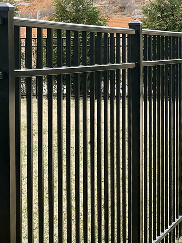 Aluminum fencing benefits in Knoxville Tennessee
