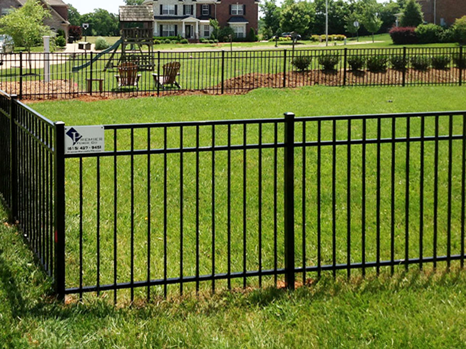 Aluminum Fence Contractor in Knoxville Tennessee