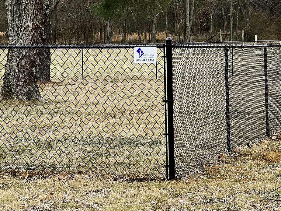 Chain Link fence contractor in the Knoxville Tennessee area.