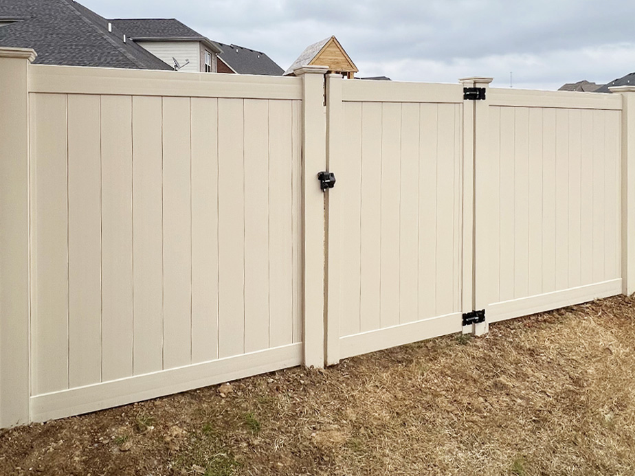 Residential Vinyl Fence Company In Knoxville Tennessee